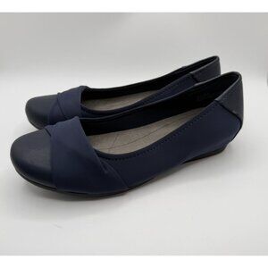 Baretraps Misty Flats Woman Size 8M Navy Blue Hidden Wedge Memory Foam Shoes